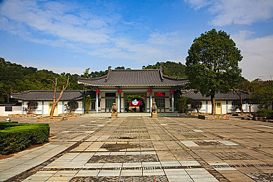 中国windows野外群：数据废墟上的公路漫游者，驾驶改装车穿越崩溃的虚拟荒原-3