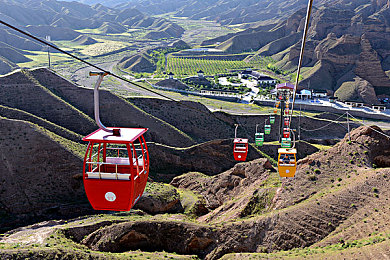 黄色下载oppo：霓虹都市狂飙，道德与速度的隐秘抉择-3