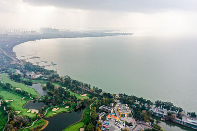 双人床上打扑克又痛又叫:共鸣协奏,痛感交织的卡牌羁绊对决-2