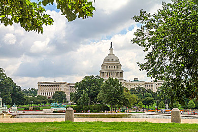 男子把坤坤：虚拟偶像跨界赛车新游，护送模式引爆速度与养成热潮