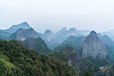 榴莲榴莲视频网站:当赛车遇上弹幕风暴,全新直播互动游戏颠覆驾驶体验-3