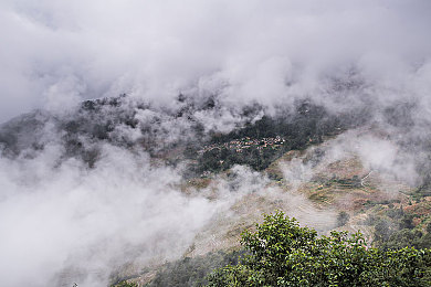 色综合色：驾驭个性，在墨西哥画卷中谱写你的竞速诗篇-3