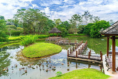 中国AV片：极光飞驰，视听交响的虚拟赛道奇境-1