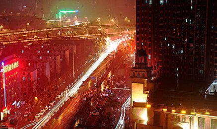 岛国 一区：极限竞速地平线日本赛道扩展上线，征服蜿蜒山道与都市霓虹-2