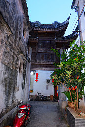 兽娘通信1-6全集免费：萌系核心与幻械轨迹的羁绊竞速诗篇-2