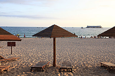 欧美色五月天：霓虹赛道疾驰，复古赛车新作今日发布，攻略全解析-2