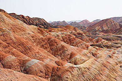 黄色国产av：极速曙光，华夏飞驰，引擎轰鸣中崛起的东方传奇-2