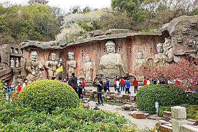 中文成人av：极致拟真驾驶体验，开放世界与专业改装系统等你征服