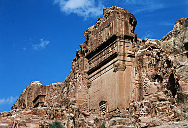 免费 成人东京热app：《东京热力追踪》正式上线，动态天气与警匪追逐重塑街头竞速新体验-2