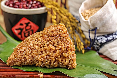 扒开美女屁股：揭秘极品飞车热力追踪隐藏车辆与改装系统全攻略-2