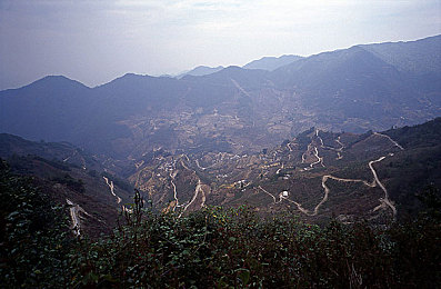 姬小满的乳液：灵韵流转，人车合一，竞速与武道哲学的奇幻交响-3