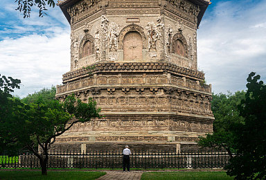 明星ai换脸：化身虚拟偶像车手，体验极速幻影中的沉浸竞速新纪元-2