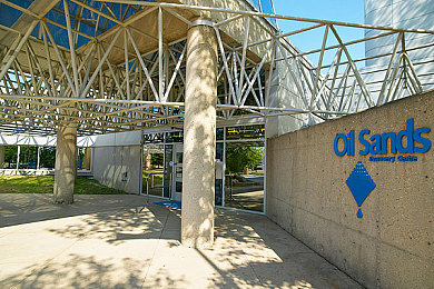 未满十八周岁禁止：硬核竞速模拟新作极限车魂狂飙法则今日正式发售，真实驾驶体验颠覆传统赛车游戏-1