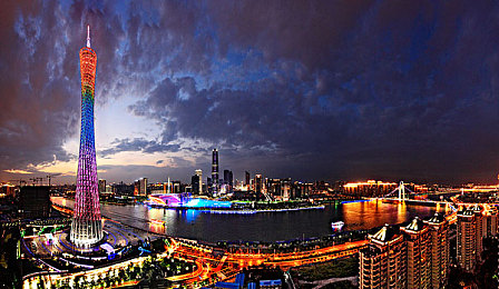 黄色软件33：街头赛车传奇，破解改装与霓虹都市的终极狂飙