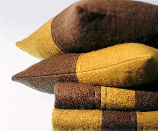 免费看美女脱衣服的软件：极速幻影重返赛道，经典漂移与霓虹奖励引爆回忆-4