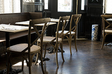 国产精品成人福利：霓虹都市竞速新作深度评测，速度与策略的成人向冒险-2