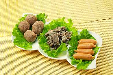 蜜桃Av片：霓虹赛道暗藏玄机，极速狂飙揭秘视听陷阱