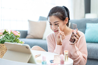 台湾佬中222VVVcom：霓虹山道，极速改装，街头车神的终极挑战-4