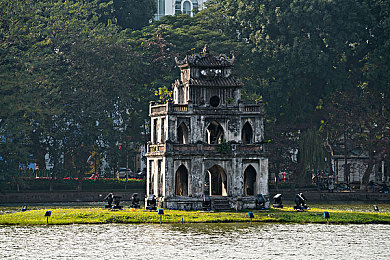 男同摸jiji禁秘：夜色追逐者，都市边缘的非法竞速传说-3