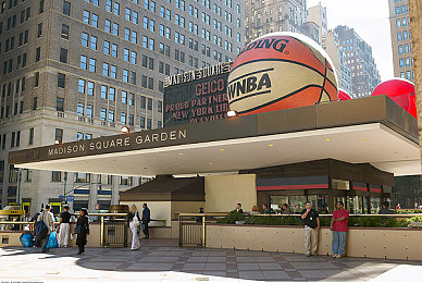 课代表趴下：校园竞速新作今日上线，双重身份引爆速度与青春对决-2