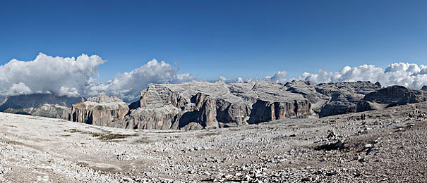 香蕉塞桃子:当赛车邂逅果园,弹性竞速引爆欢乐对决-2