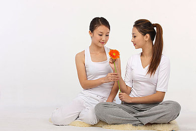 色多视频：霓虹飞驰，节奏驱动未来竞速新体验-4