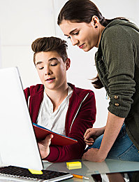 黄软件导航：探索地平线5隐藏涂装，墨西哥赛道上的视觉寻宝之旅-2