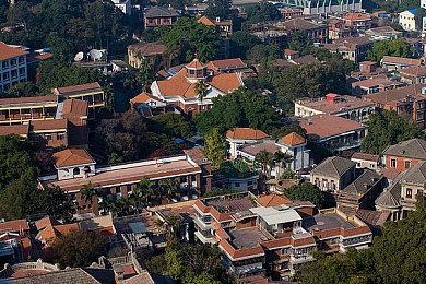 黄色软件app3.0.3：霓虹雨夜狂飙，都市赛道解锁改装新境界-2