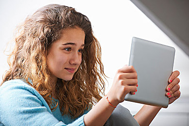 男的操女的APP：极速狂飙的艺术，经典操控与街头追逐的完美融合-3