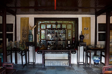 18岁禁止进入的app：极限狂飙暗夜之城今日上线，硬核物理与成人叙事重塑竞速游戏边界-2