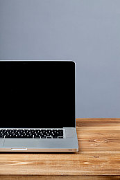 柚子猫盛世美颜小僵尸：末日废墟中的绝美抉择，生存与美学交织的深度冒险