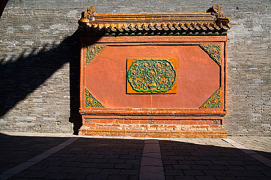 黄色污点下载软件：沙尘蔽目，驭风而行，极限竞速中的自然挑战哲学-2