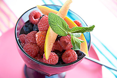 搞黄软件：极速黄潮颠覆赛车传统，色彩动力学重塑竞速体验