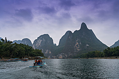 黄色软件APP免费下载：极限竞速地平线，亮黄超跑驰骋开放世界的视觉盛宴-4