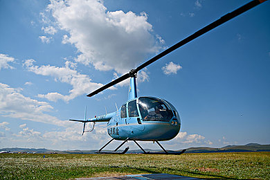 火爆社区向日葵ios：极速日光，自由改装与虚拟社交的交融之旅-2