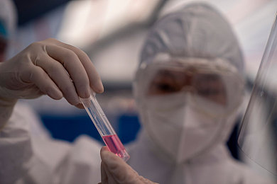 黄色软件3.03免费下载：霓虹夜幕下的街头争霸，引擎轰鸣与改装艺术-2