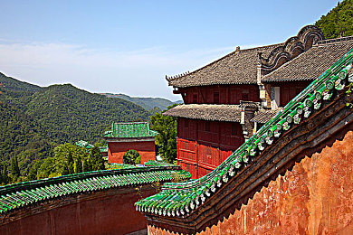 红桃视频一区:极速幻境,征服数字弯道的艺术之旅-3