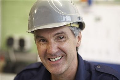 奶奴：与你的钢铁伙伴共赴末日，体验超越工具的羁绊与生存-3