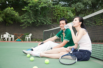 色向和综合：竞速新作动态视觉革新，赛道色彩暗藏驾驶玄机-2