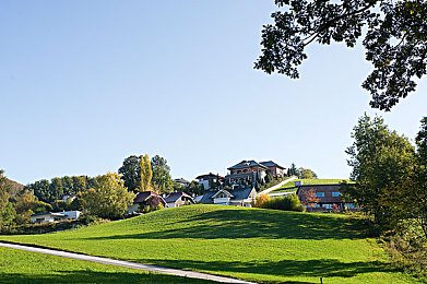 Sm另类欧美男玩男：极限竞速地平线新赛季开启，个性化改装文化引领竞速潮流-2