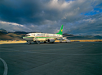 久久E热:极速纪元,永不熄灭的数字赛道之心-3