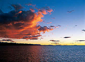 三上悠亚《最高の爱人诏》：虚拟恋爱竞速新作今日上线，双线交织开启速度与情感之旅