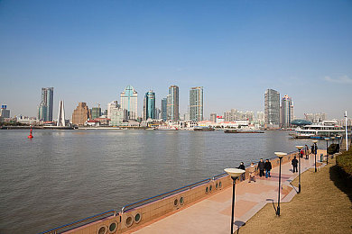 扑克牌又疼又叫：策略卡牌驱动极速狂飙，智慧与运气的赛道博弈-5