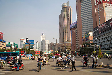 黄色软件下载大全3.0：地平线5玩家社群新潮流，亮黄涂装赛车席卷墨西哥开放世界-2