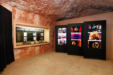 一男一女拨萝卜：双人合作驾驶新游今日上线，采收竞速融合玩法颠覆传统赛道-2