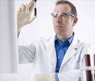 让娇妻尝试3p的刺激：《极速三角恋》今日上线，三重策略系统颠覆传统赛车游戏体验-3