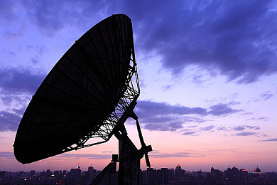 美国人打扑克又累又疼：职业牌手生涯模拟，体验心理博弈与策略考验的终极扑克竞技场-2