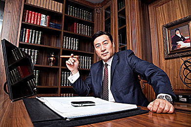 黄色视频网站免费：《街头赛车手》今日上线，免费改装系统引领街头竞速新风潮-5