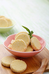 差差漫画sss：复古像素赛车新作发布，深度改装系统与漫画美学颠覆竞速体验-5