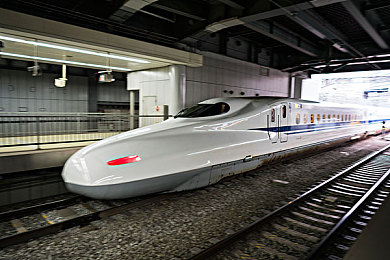 男能GAY无套 猛男：纯粹驾驶时代来临，硬核赛车游戏掀起无辅助挑战热潮-5